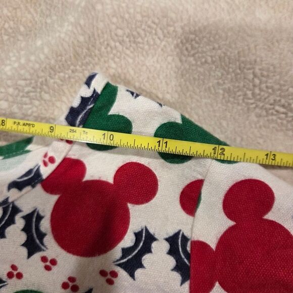 Hanna Andersson Disney Christmas Nightgown, Size 8 (130) - Picture 7 of 10